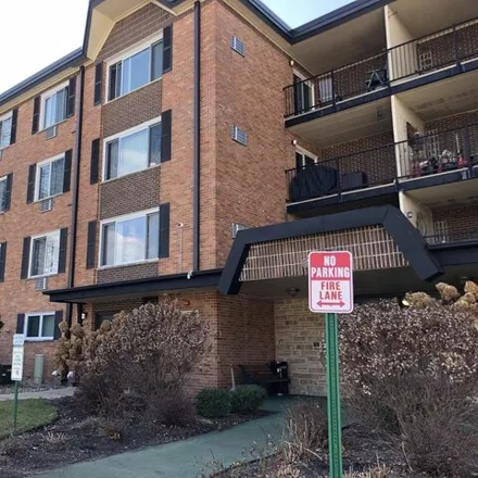 Buy this 1 bed condo on Weber Drive in Williamsburg, Arlington Heights