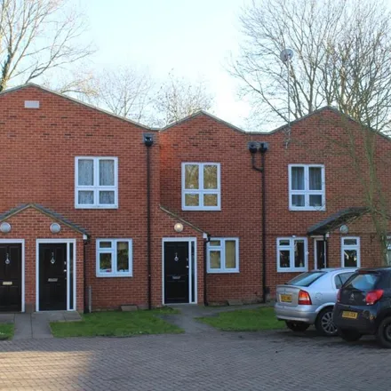 Rent this 3 bed house on Lambs Close in Cuffley, EN6 4HB