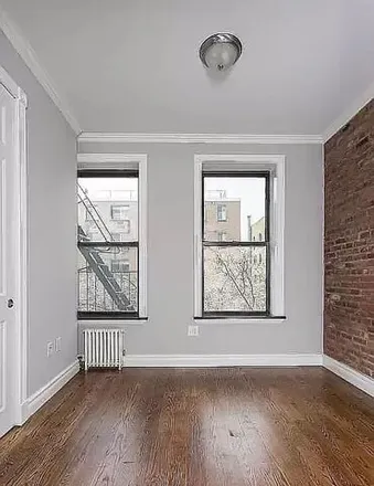 Image 3 - 309 East 8th Street, New York, NY 10009, USA - Apartment for rent