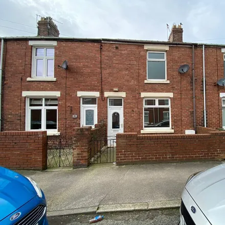Rent this 3 bed townhouse on 31 Onslow Terrace in Langley Moor, DH7 8HD