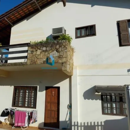 Buy this 6 bed house on Rua Affonso Bartel 464 in Vila Baependi, Jaraguá do Sul - SC