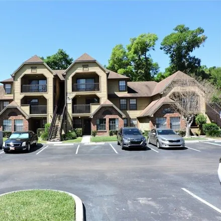 Buy this 1 bed condo on 425 Lakepointe Drive in Altamonte Springs, FL 32701