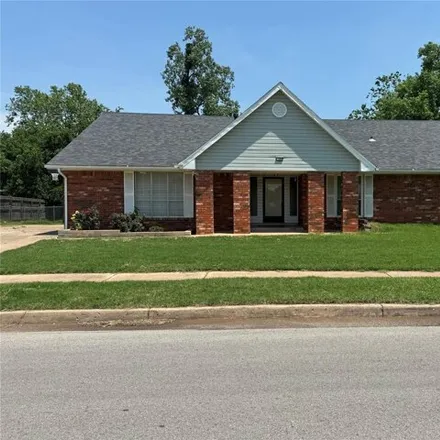 Rent this 3 bed house on 753 North Fir Street in Jenks, OK 74037
