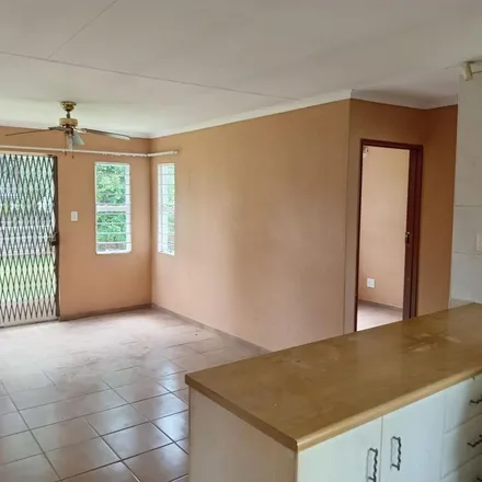 Image 5 - Checkers Hyper, Constantia Drive, Floracliffe, Roodepoort, 1709, South Africa - Apartment for rent