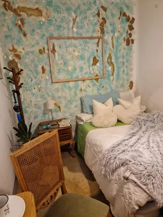 Rent this 3 bed room on Carrer d'Antoni de Capmany in 08001 Barcelona, Spain