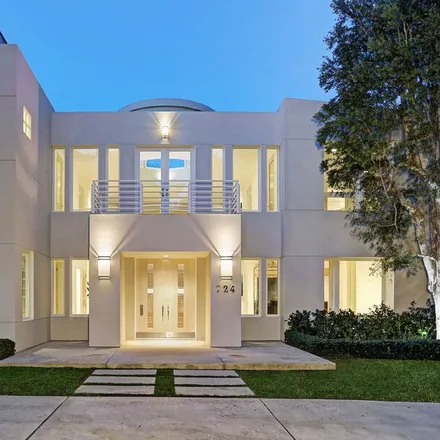 Rent this 5 bed house on 724 North Roxbury Drive in Beverly Hills, CA 90210