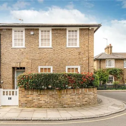 Image 2 - 2 Avondale Park Gardens, London, W11 4PR, United Kingdom - House for sale