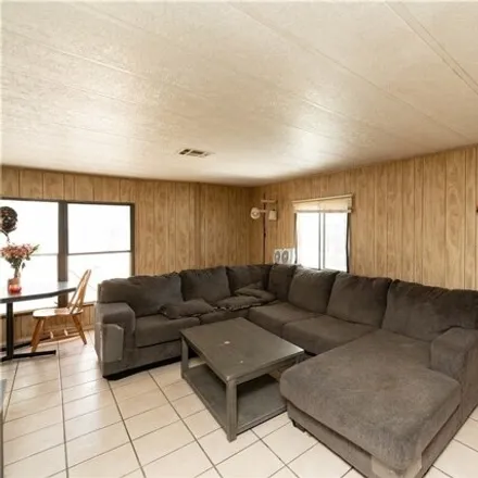 Image 9 - 2368 Northfield Avenue, New Kingman-Butler, Mohave County, AZ 86409, USA - Apartment for sale