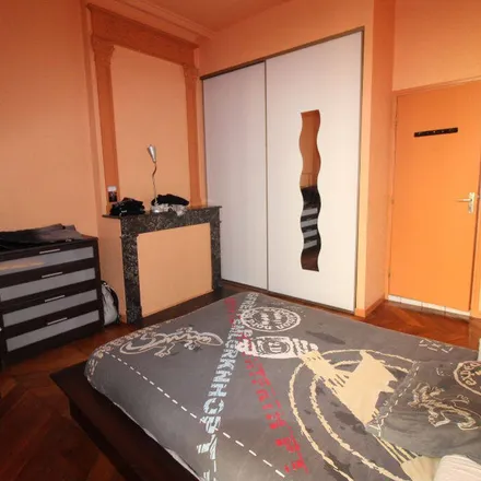 Rent this 2 bed apartment on 55 Grande Rue in 71100 Chalon-sur-Saône, France