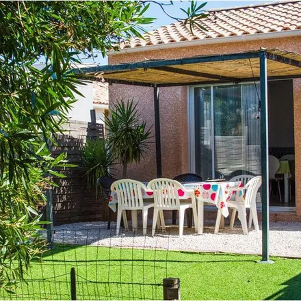 Rent this 3 bed apartment on 7 Rue des Écoles in 34300 Agde, France