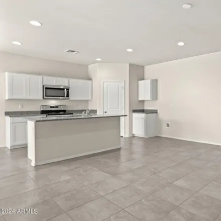 Image 4 - North Platinum Drive, Pinal County, AZ 85153, USA - House for sale