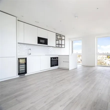 Image 3 - Kenmere Gardens, Beresford Avenue, London, HA0 1NW, United Kingdom - Apartment for rent