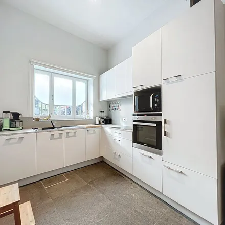 Image 8 - Plein 13A, 8500 Kortrijk, Belgium - Apartment for rent