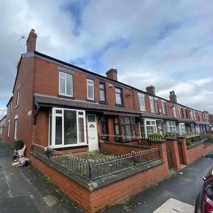 Buy this studio house on Back Lever Edge Lane in Farnworth, BL3 3HU