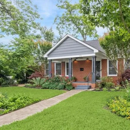 Buy this 2 bed house on 582 Kelley Street in Houston, TX 77009