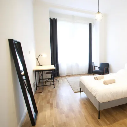 Rent this 3 bed room on Pflügerstraße 76 in 12047 Berlin, Germany