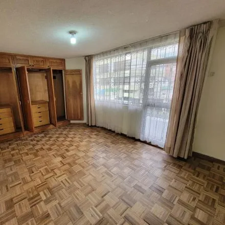 Image 1 - Bosse Peluqueria & Estilo, Pablo Casals, 170133, Quito, Ecuador - Apartment for rent