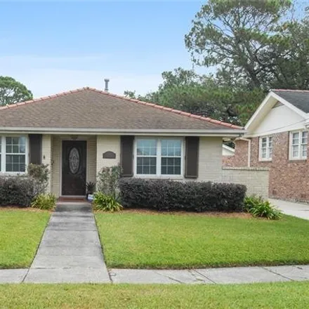 Buy this 3 bed house on 3917 Lake Villa Drive in Metairie, LA 70002