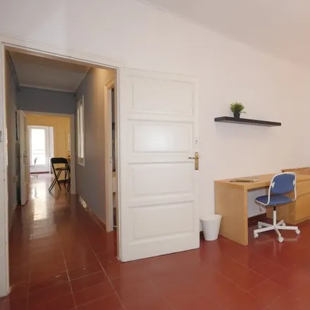 Image 3 - Carrer d'Oliana, 19, 08006 Barcelona, Spain - Room for rent