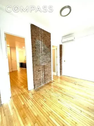 Image 7 - 238 Gates Avenue, New York, NY 11238, USA - House for rent