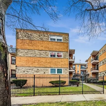 Buy this 2 bed condo on 4337-4343 North Kedvale Avenue in Chicago, IL 60641