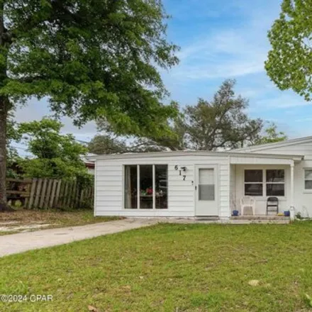 Buy this 3 bed house on 617 North 9th Plaza in Parker, Bay County