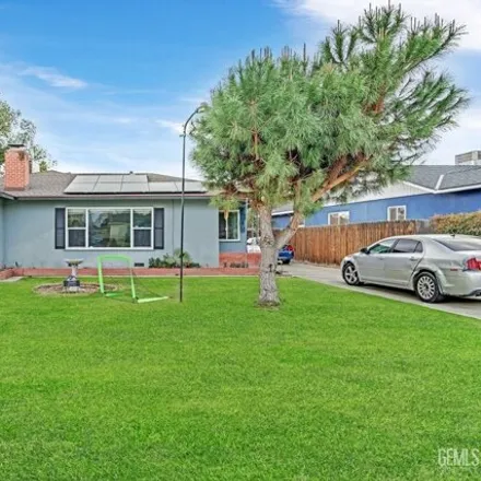 Buy this 3 bed house on 2629 Drake Street in Bakersfield, CA 93301