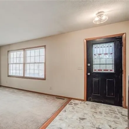 Image 6 - 4934 North Topping Avenue, Maple Park, Kansas City, MO 64119, USA - House for sale