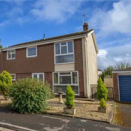 Image 1 - 56 Russell Grove, Bristol, BS6 7XH, United Kingdom - House for sale