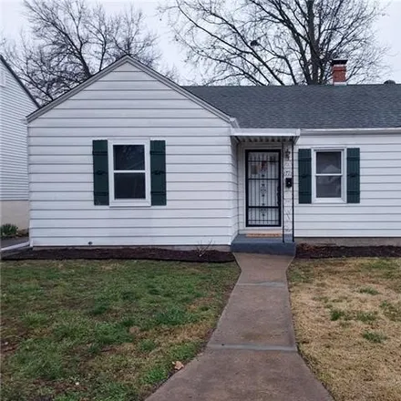 Buy this 2 bed house on 1583 Poplar Street in Lexington, Lafayette County