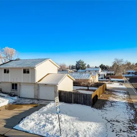 Image 3 - 7462 Kendall Street, Arvada, CO 80003, USA - House for sale