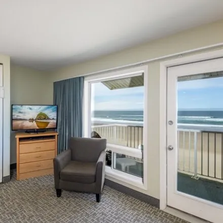 Image 6 - D Sands Condominiums, 171 South Highway 101, Lincoln City, OR 97367, USA - Condo for sale