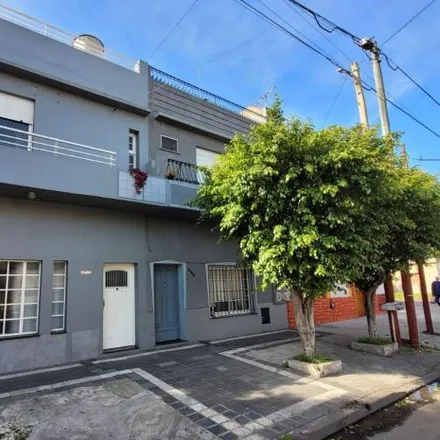 Buy this 3 bed house on Mendoza 3402 in 1827 Lanús Oeste, Argentina