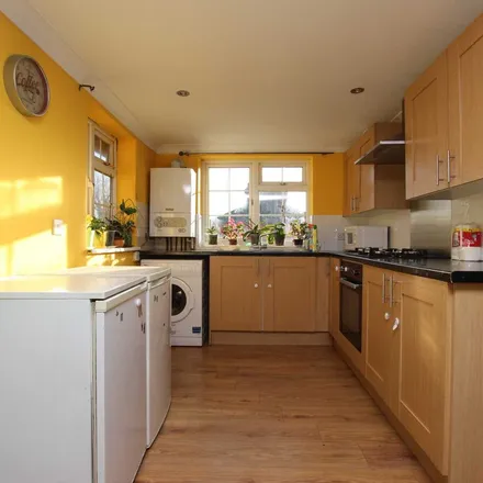 Rent this 3 bed apartment on 793 Oxford Road in Reading, RG30 6TU