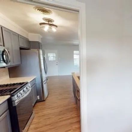 Buy this 3 bed apartment on 807 North 60Th Street in Parkdale Viking Hills, Waco