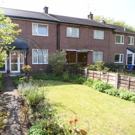 Buy this 3 bed townhouse on Heatherway in Marple, SK6 6DX