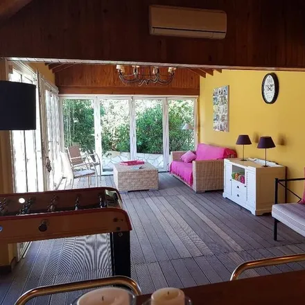 Rent this 5 bed house on 34500 Béziers