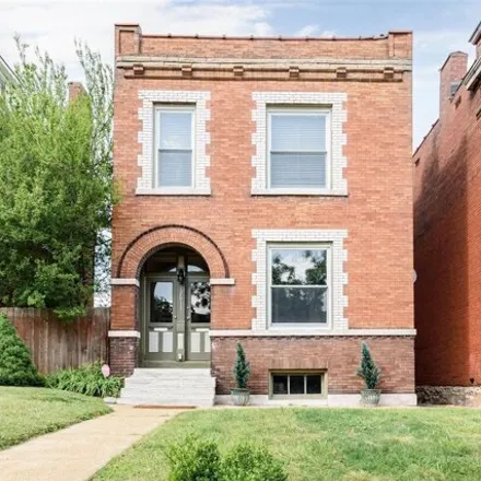 Image 1 - 2011 Russell Boulevard, St. Louis, MO 63104, USA - House for sale