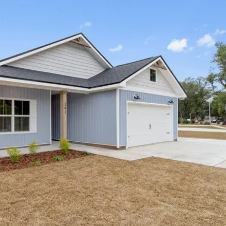 Buy this 3 bed house on 2175 Janet Street in Navarre, FL 32566