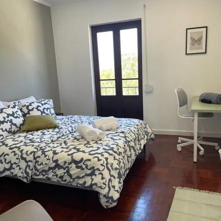 Rent this 1 bed room on Qwazi in Rua Gago Coutinho, 8600-593 Lagos