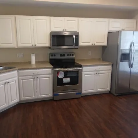 Buy this 2 bed condo on 5811 Albany Grove in Columbus, OH 43081