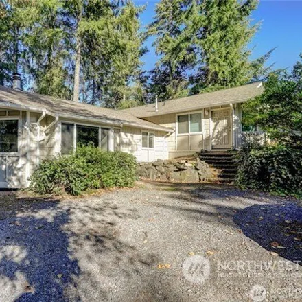 Buy this studio house on 4001 4th Street Place Southwest in Puyallup, WA 98373