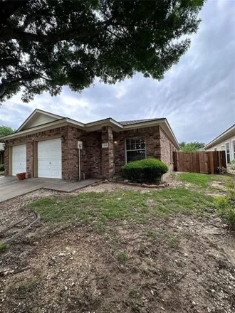Rent this 3 bed house on Sierra Vista Court in Midlothian, TX 76065