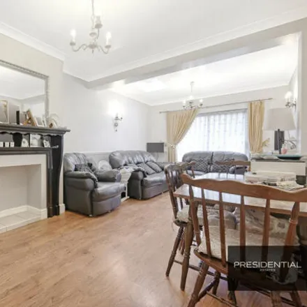 Image 9 - Middleton Avenue, London, E4 8EE, United Kingdom - House for sale