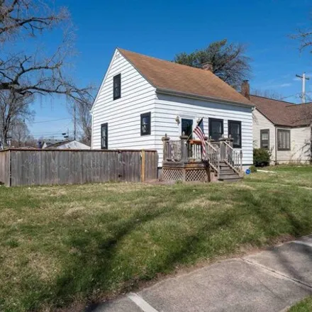 Buy this 2 bed house on 2513 Pleasant Avenue in Fort Wayne, IN 46805