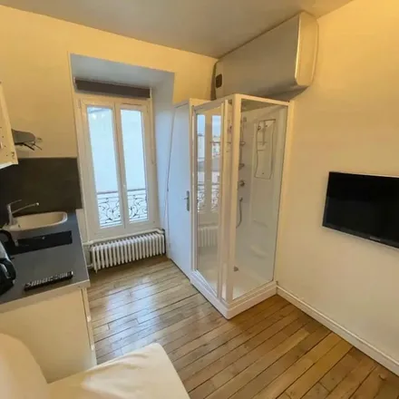 Rent this 1 bed apartment on 109 Rue Cardinet in 75017 Paris, France