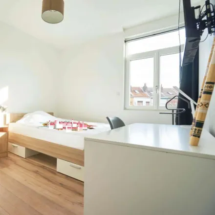 Rent this 1 bed room on 19 Rue des Dondaines in 59000 Lille, France