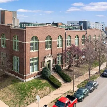 Buy this 2 bed condo on Crown Loft Condominiums in 4242 Laclede Avenue, St. Louis