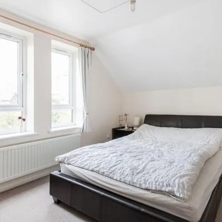 Image 2 - 9-16 Torrington Place, St. George in the East, London, E1W 2UY, United Kingdom - Townhouse for rent