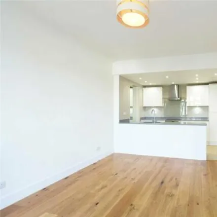 Image 1 - Grove End Gardens, 33 Grove End Road, London, NW8 9ND, United Kingdom - Room for rent